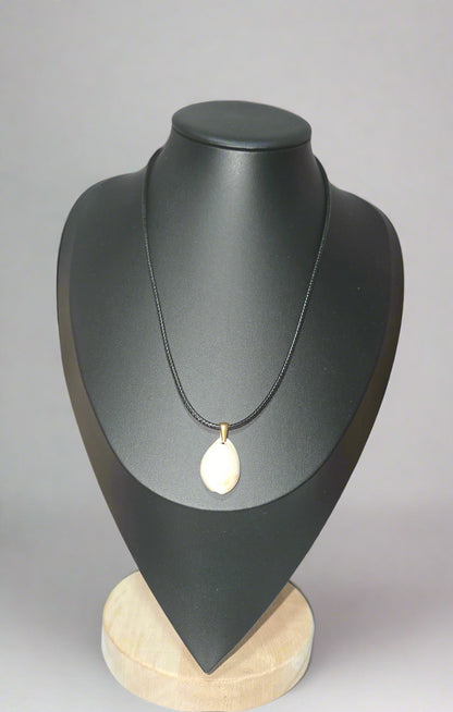 KRE PRIME Handcrafted African Shell Pendant Necklace - KRE PRIME ®