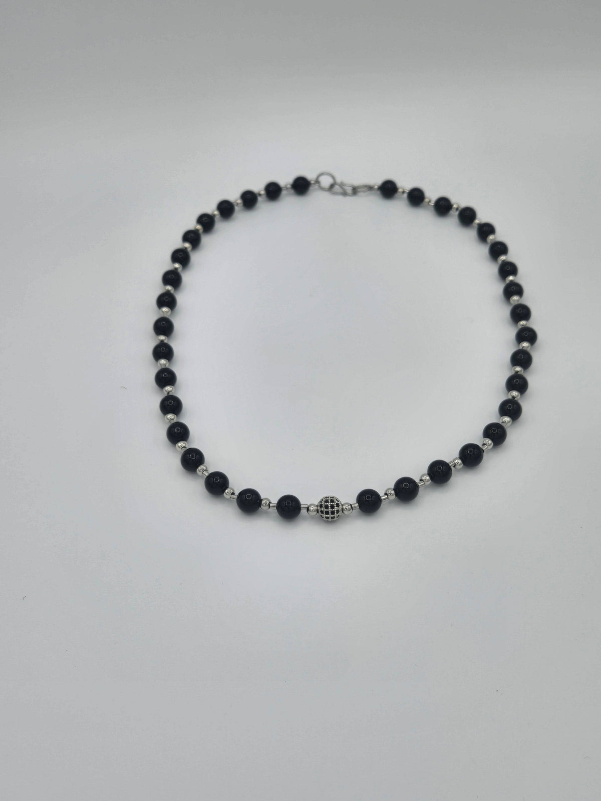 KRE PRIME women’s 8-inch Midnight Gleam bead necklace featuring shiny black beads, stylish jewelry for women.