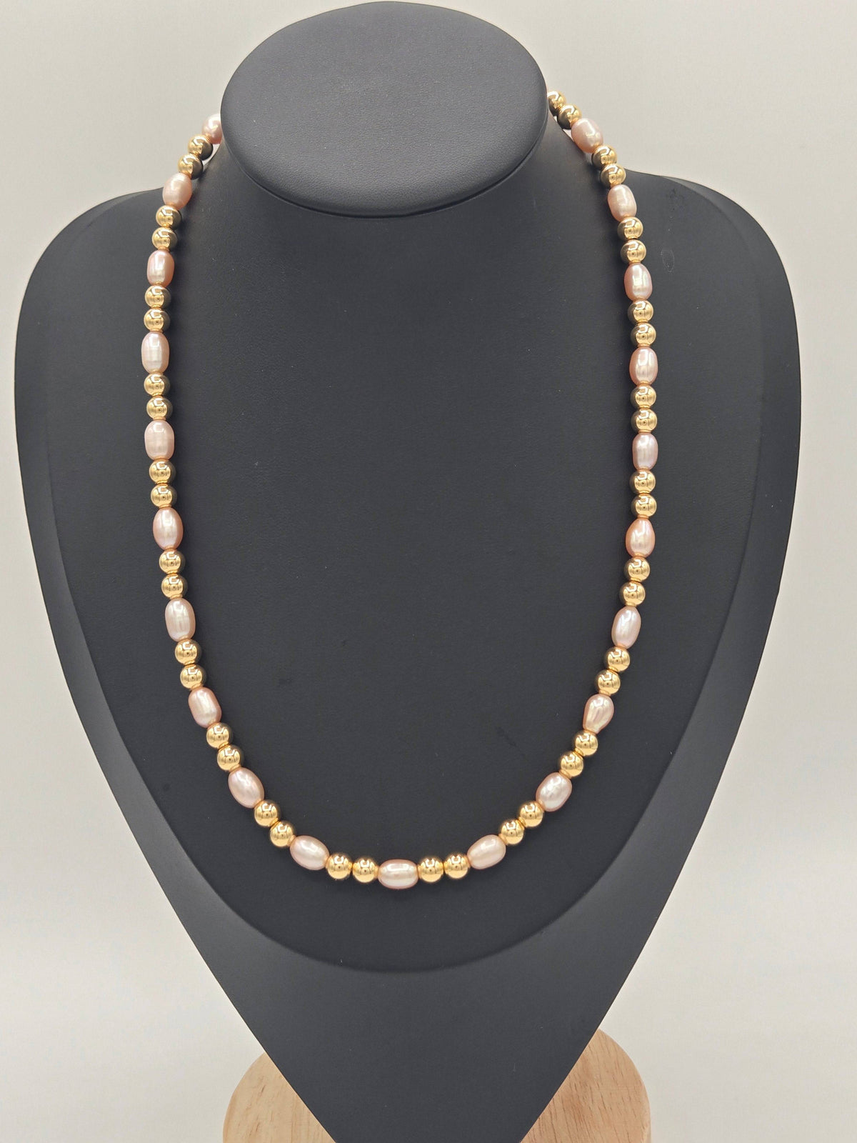 KRE PRIME women's freshwater pearl necklace featuring a string of lustrous natural pearls on a delicate chain.