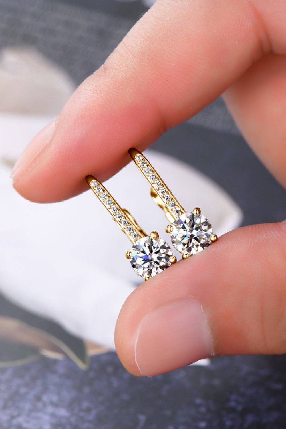 KRE PRIME women’s 2-carat moissanite sterling silver earrings, elegant jewelry with sparkling stones and polished silver finish.