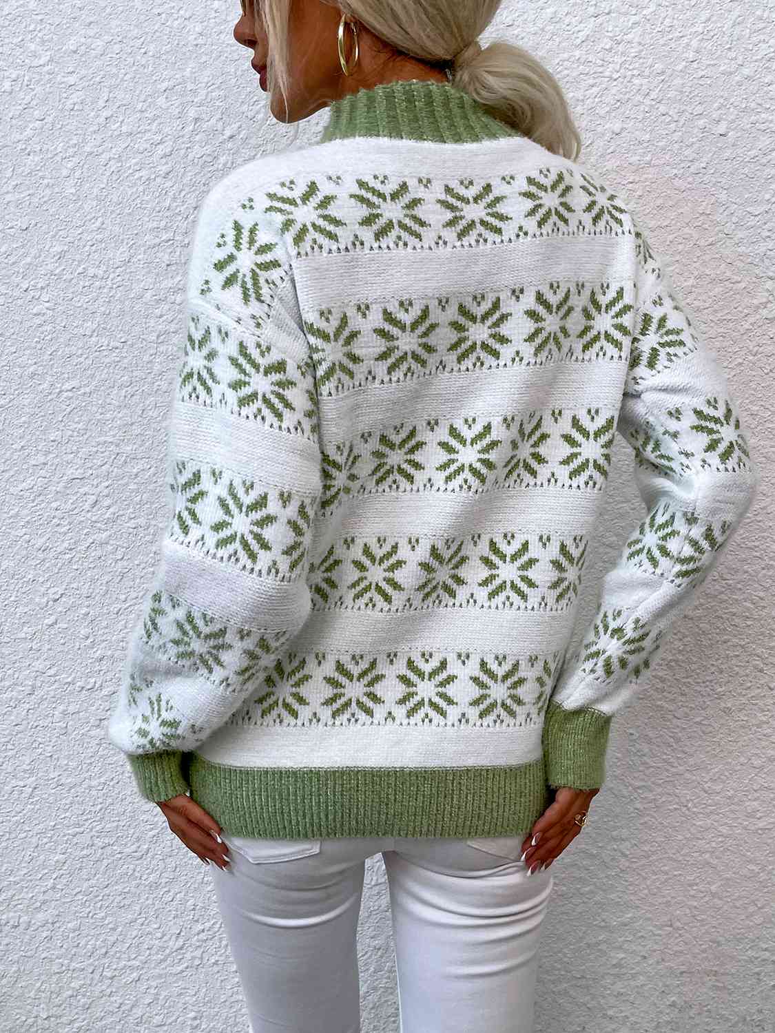 KRE Prime Women Snowflake Pattern Mock Neck Sweater - KRE Prime